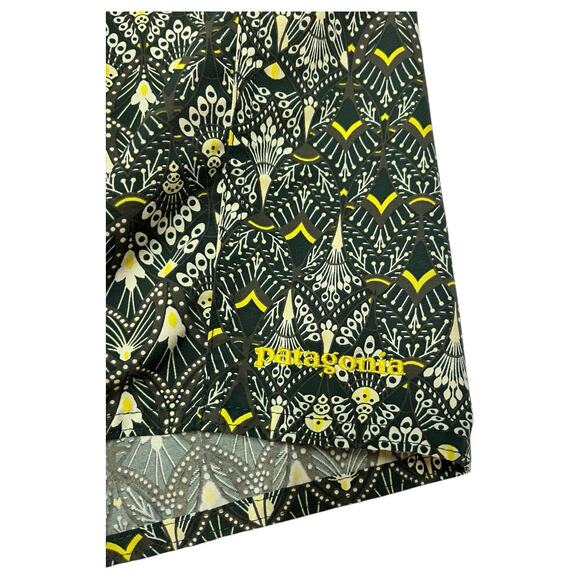 Patagonia Board Shorts Mens 36 Green Wavefarer Geometric Preppy Classic 66556 - Picture 3 of 13